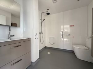 Photo 2- click for photo gallery